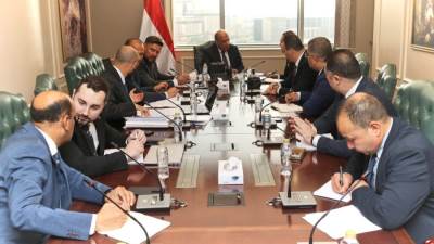 عصمت يبحث مع هيئة الطاقة النووية الروسية  توطين صناعة المعدات الكهربائية