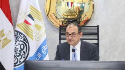 وزير قطاع الأعمال: العمال شريك رئيسي في تعظيم الإنتاجية واستدامة النمو