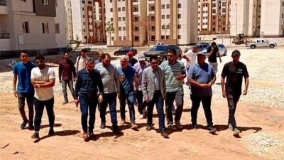 أحمد إسماعيل يتفقد مشروع الإسكان المتوسط "ديارنا" بـ”العبور الجديدة"