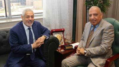 وزير الكهرباء يبحث إقامة محطات التخزين المنفصلة لأول مرة فى مصر