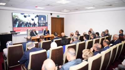 وزير الخارجية يستقبل عدد من البعثات الدبلوماسية المصرية المنقولين إلى الخارج