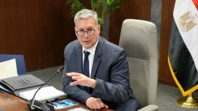 وزير البترول يبحث تسريع استثمارات مصر لتعظيم القيمة المضافة من الفوسفات