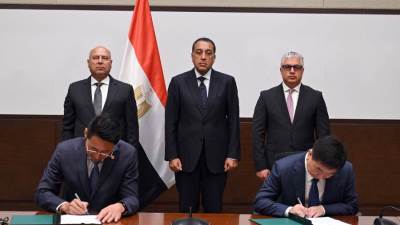 توقيع عقد إنشاء مصنع مجموعة سايلون الصينية للإطارات بـ "اقتصادية قناة السويس"