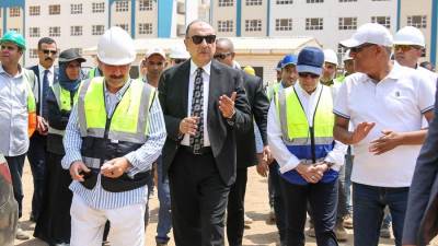 شيمي يشيد بجهود "النصر للمقاولات" في تتفيذ مجمع مدارس فيصل