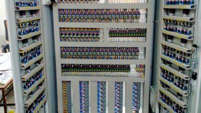 جهاز مدينة 15 مايو يتابع لوحات التحكم والمراقبة بمحطة التوسعات الشرقية