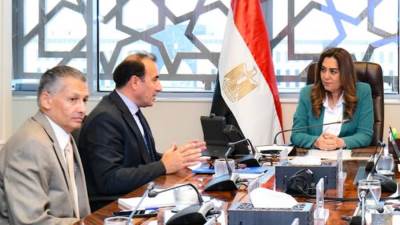 "منال عوض": ضرورة تعظيم الاستفادة من الشراكات الدولية وسرعة تنفيذ المشروعات البيئية