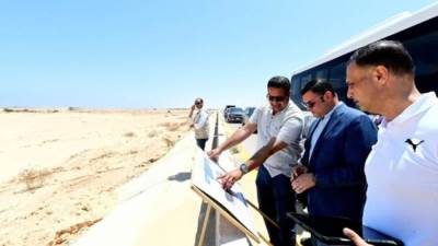 وزير الإسكان يتفقد مشروعات المرحلة العاجلة للأراضي البديلة بـ"منطقة شمس الحكمة"