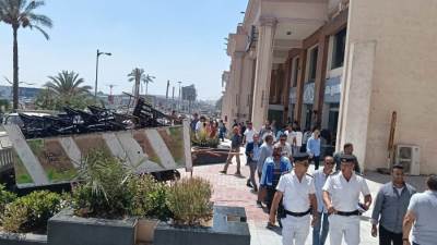 جهاز مدينة العبور ينفذ 60 قرار غلق وتشميع محال مخالفة