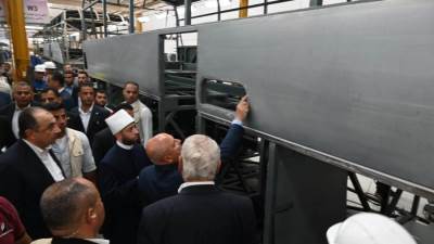 4 وزراء يتفقدون مصانع شركة النصر للسيارات بحلوان