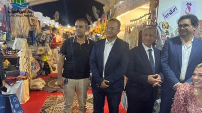 رئيس جهاز القرى السياحية يستقبل وزير الثقافة بمعرض “ديارنا” للحرف اليدوية بمارينا 