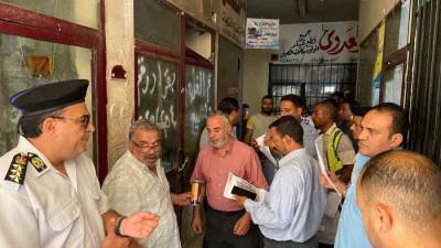 غلق وتشميع ٩ محال بالشيخ زايد وإزالة دور مخالف بالعاشر من رمضان