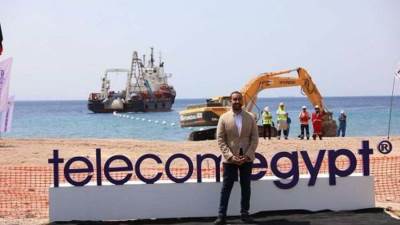المصرية للاتصالات تنتهي من ربط مصر والاردن بالكابل البحري "كورال بريدج"