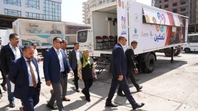 وزير العمل يتفقد وحدتي تدريب مهني متنقلة قبل انطلاقهما غدًا لمحافظة الغربية