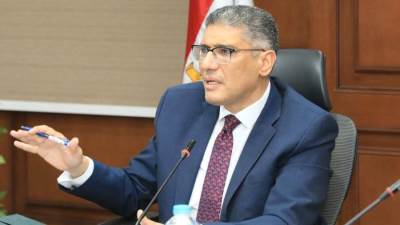 محافظ الجيزة يتابع انتظام حملات إزالة التعديات على أراضي الدولة