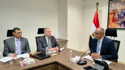 نائب وزير الإسكان يوجه بتشكيل فرق عمل لتوطين صناعة المهمات الكهروميكانيكية بمشروعات المياه