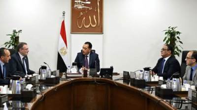 مدبولي يتابع تطوير منظومة المسابقات المركزية للوظائف الحكومية 