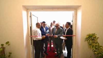 وزير الإسكان يفتتح المركز الثقافي بمدينة القاهرة الجديدة