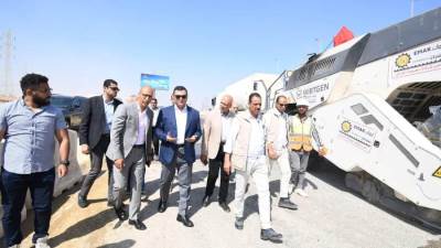 وزير الإسكان يتفقد محور التسعين الشمالي بالقاهرة الجديدة