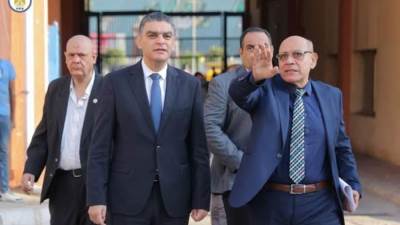 رئيس هيئه الشراء الموحد يتفقد صيدليات الإسعاف ومخازن شركة الجمهورية بالإسكندرية