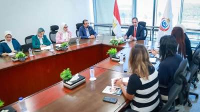 نائب وزير الصحة يناقش مع "المعهد العربي لإعداد القيادات" تعزيز الكوادر البشرية