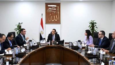 رئيس الوزراء يتابع موقف مبادرتي سكن لكل المصريين وبيتك في مصر