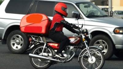 ماذا يستفيد "عمال الدليفري" من مبادرة سلامتك تهمنا؟ وزير العمل يوضح