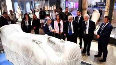 رئيس مجلس الوزراء اللبناني والوفد المرافق له يزور المتحف المصري الكبير