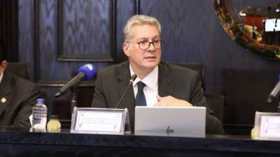وزير البترول: تعميم تقنيات الذكاء الاصطناعي على شركات القطاع لزيادة الإنتاج