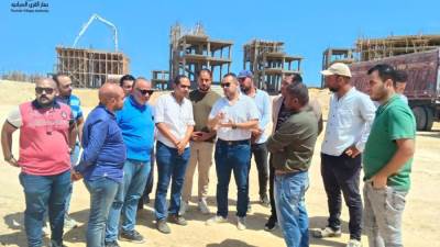 رئيس جهاز القرى السياحية يواصل جولاته الميدانية لمتابعة الأعمال بمارينا 8