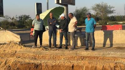 جهاز القاهرة الجديدة: جارٍ إصلاح كسر خط مياه قطر 1600مم بالطريق الأوسطي 