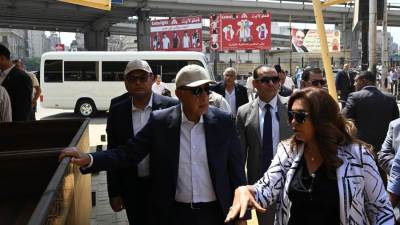 رئيس الوزراء يتابع تنفيذ أعمال تطوير سوق العتبة بالقاهرة