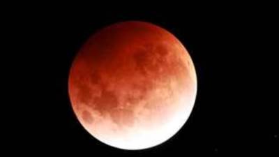 غدًا.. خسوف القمر يزين سماء مصر والمنطقة العربية