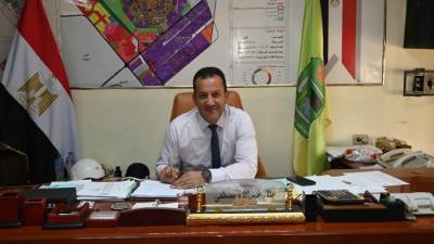 جهاز العاشر من رمضان يتصدى لمخالفات السرفيس استجابة لشكاوى المواطنين