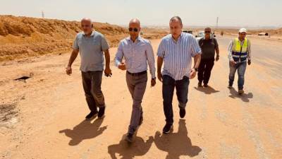 «الغيطي» يتفقد أعمال المرافق والطرق بالامتداد الجنوبي للتجمع الثاني