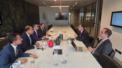 "الخطيب" يبحث مع مسئولي "البلجيكية للاستثمار" دعم تمويل المشروعات متناهية الصغر