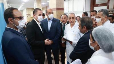 نائب وزير الصحة يتفقد مستشفى أسيوط العام والمركز الطبي الحضري بالوليدية