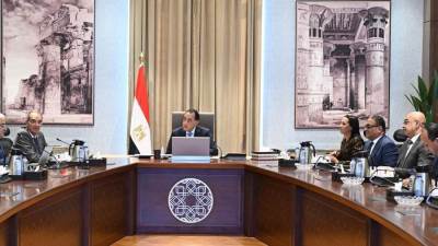 مدبولي يتابع الربط الإلكتروني بين التأمينان الاجتماعية والمرور