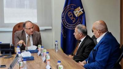 الغمراوي: التعاون مع “جهاز الدمغة الطبية” يذيل العقبات أمام شركات الأدوية