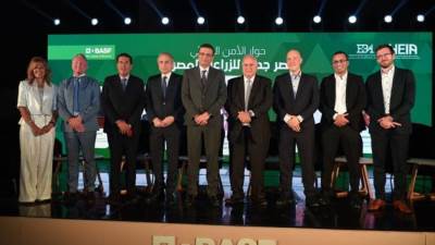 وزير الزراعة يطالب بتشجيع الابتكار في الزراعة الرقمية 