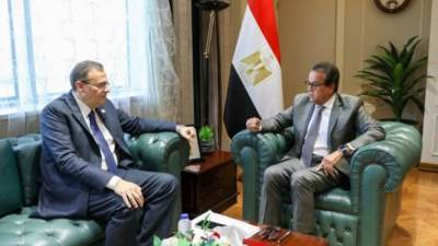 التنظيم والإدارة: توفير الموارد البشرية ركيزة أساسية لنجاح البرامج الإصلاحية للقطاع الصحي