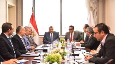 "الصحة والإنتاج الحربي" ينفذان مشروعات حيوية بمختلف المحافظات