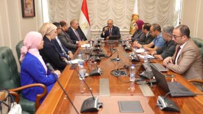 وزير العمل يتابع مستجدات إدارة 5 مراكز تدريب مهني