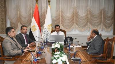 وزير الرياضة يتابع عملية التطوير بمراكز الشباب بمحافظات الجمهورية