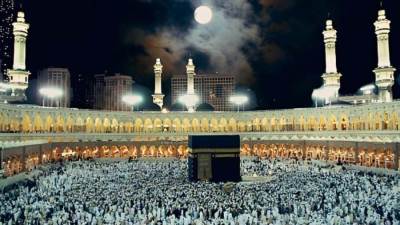 ظاهرة فلكية مميزة علي الكعبة المشرفة خلال ساعات