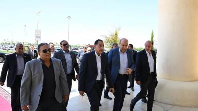 رئيس الوزراء يتفقد الأعمال الجارية لتطوير مطار سفنكس الدولي