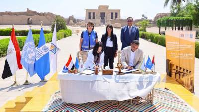 اتفاقية بين برنامجي الأمم المتحدة للمستوطنات البشرية والإنمائي لدعم السياحة بقنا