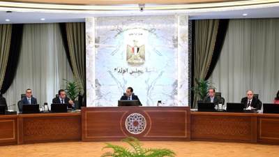 رئيس الوزراء يتابع جهود توفير الأدوية والمستلزمات الطبية