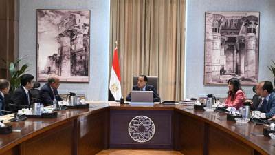 رئيس الوزراء يلتقي مسئولي شركة "سيمنز" الألمانية لبحث سُبل التعاون المشترك