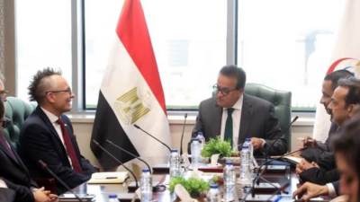 وزير الصحة وشركة "أليكسيون" يناقشان ملف الأمراض الوراثية والنادرة