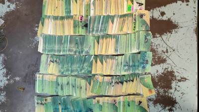 ضبط 1055 بطاقة تموينية مجمعة داخل مخبز بأسيوط